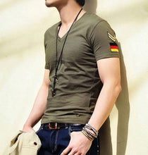 Cargar imagen en el visor de la galería, Mens Slim Fit Tee Shirt with Army Badge