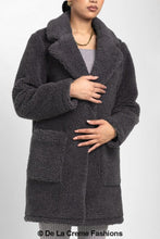Cargar imagen en el visor de la galería, Abrigo Jacqueline Oversized Teddy Coat