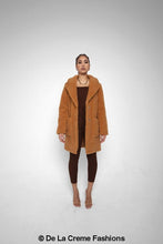 Cargar imagen en el visor de la galería, Abrigo Jacqueline Oversized Teddy Coat