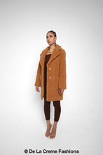Cargar imagen en el visor de la galería, Abrigo Jacqueline Oversized Teddy Coat