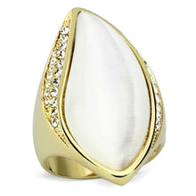 Cargar imagen en el visor de la galería, Anillo de latón dorado (chapado de iones) con ojo de gato sintético