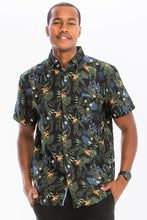 Cargar imagen en el visor de la galería, Hawaiian Print Button Down Shirt