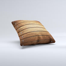 Cargar imagen en el visor de la galería, Cojin estilo Tablones de madera atornillados con tinta decorativa

