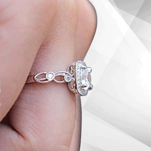 Cargar imagen en el visor de la galería, Anillo de compromiso nupcial con halo de diamantes de circonita cúbica grande de 2,88 quilates, blanco de 18 quilates

