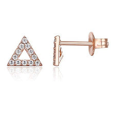 Cargar imagen en el visor de la galería, Arete triangular pavé de 6 mm con cristales - Chapado en oro rosa de 14 quilates
