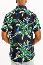 Cargar imagen en el visor de la galería, HAWAIIAN BUTTON DOWN SHIRT
