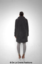 Cargar imagen en el visor de la galería, Abrigo Jacqueline Oversized Teddy Coat
