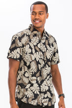 Cargar imagen en el visor de la galería, Hawaiian Print Button Down Shirt
